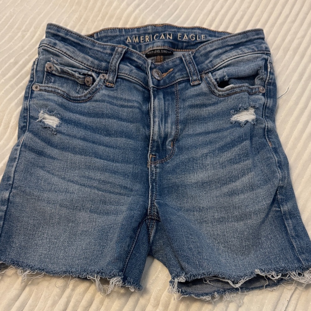 American Eagle Outfitters Distressed Blue Jean Shorts Sz 2